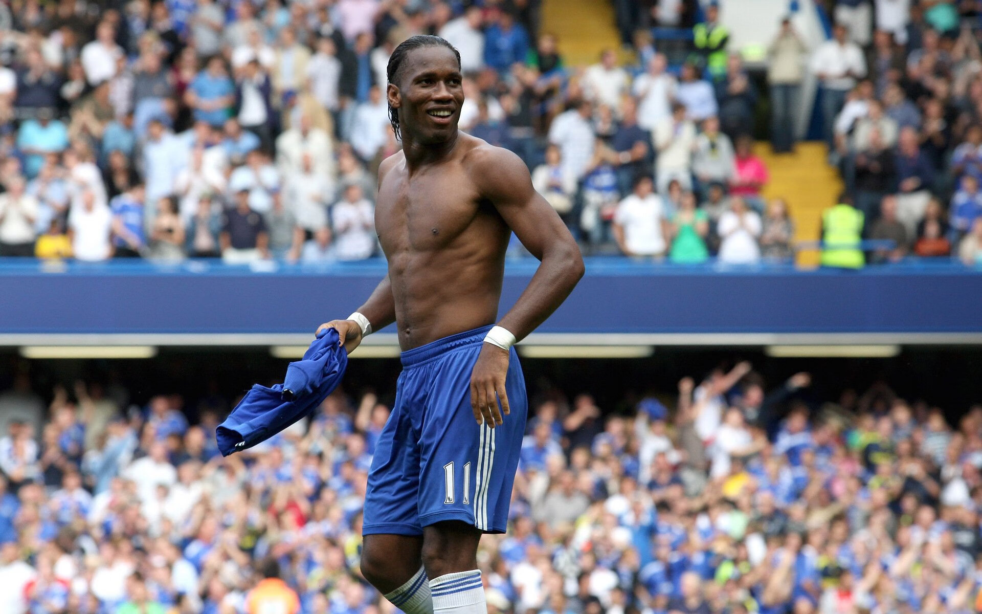 电竞选手职业化发展路径日益多元化，电竞选手发展前景